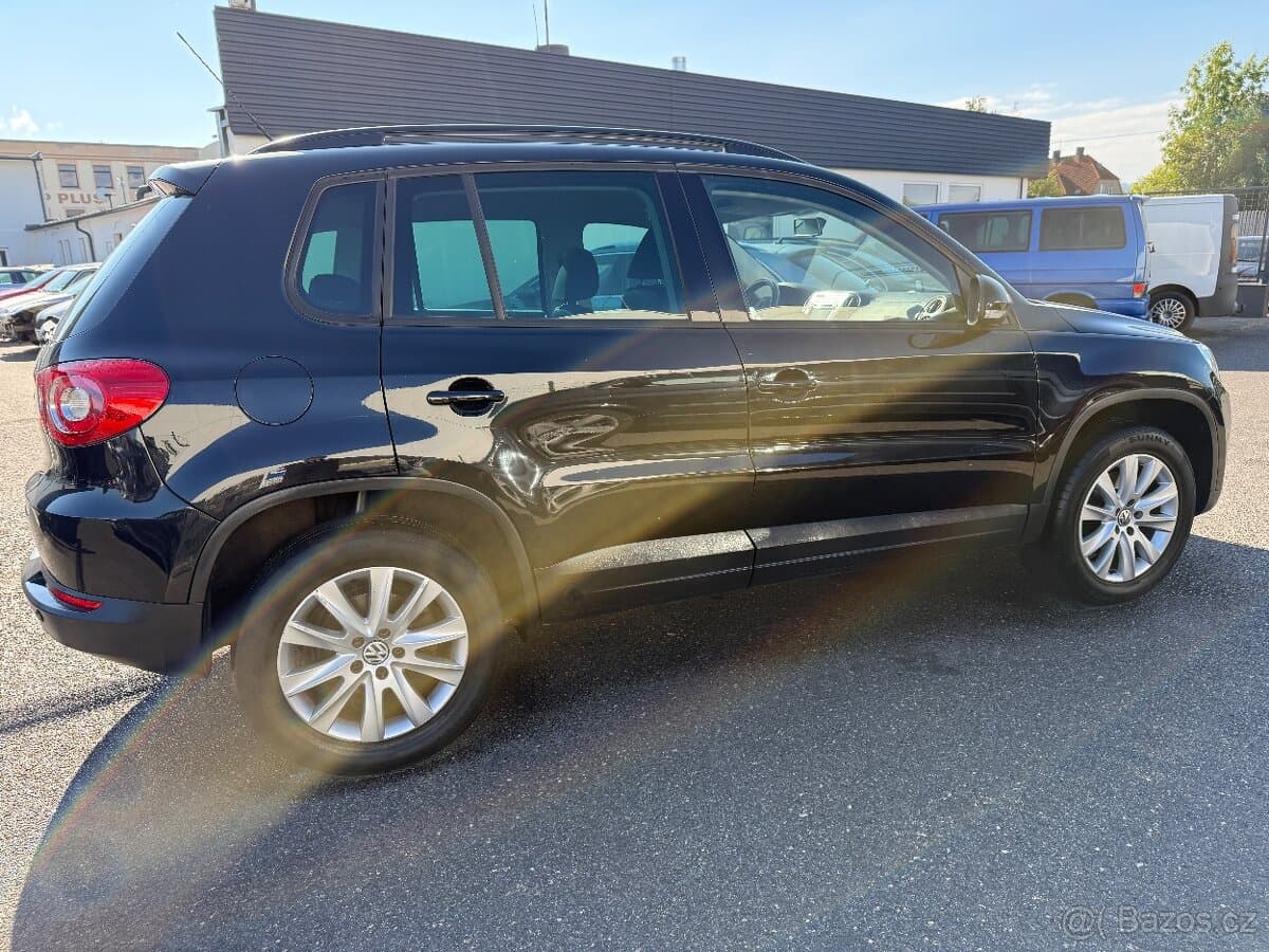 2009 Volkswagen TIGUAN - 4