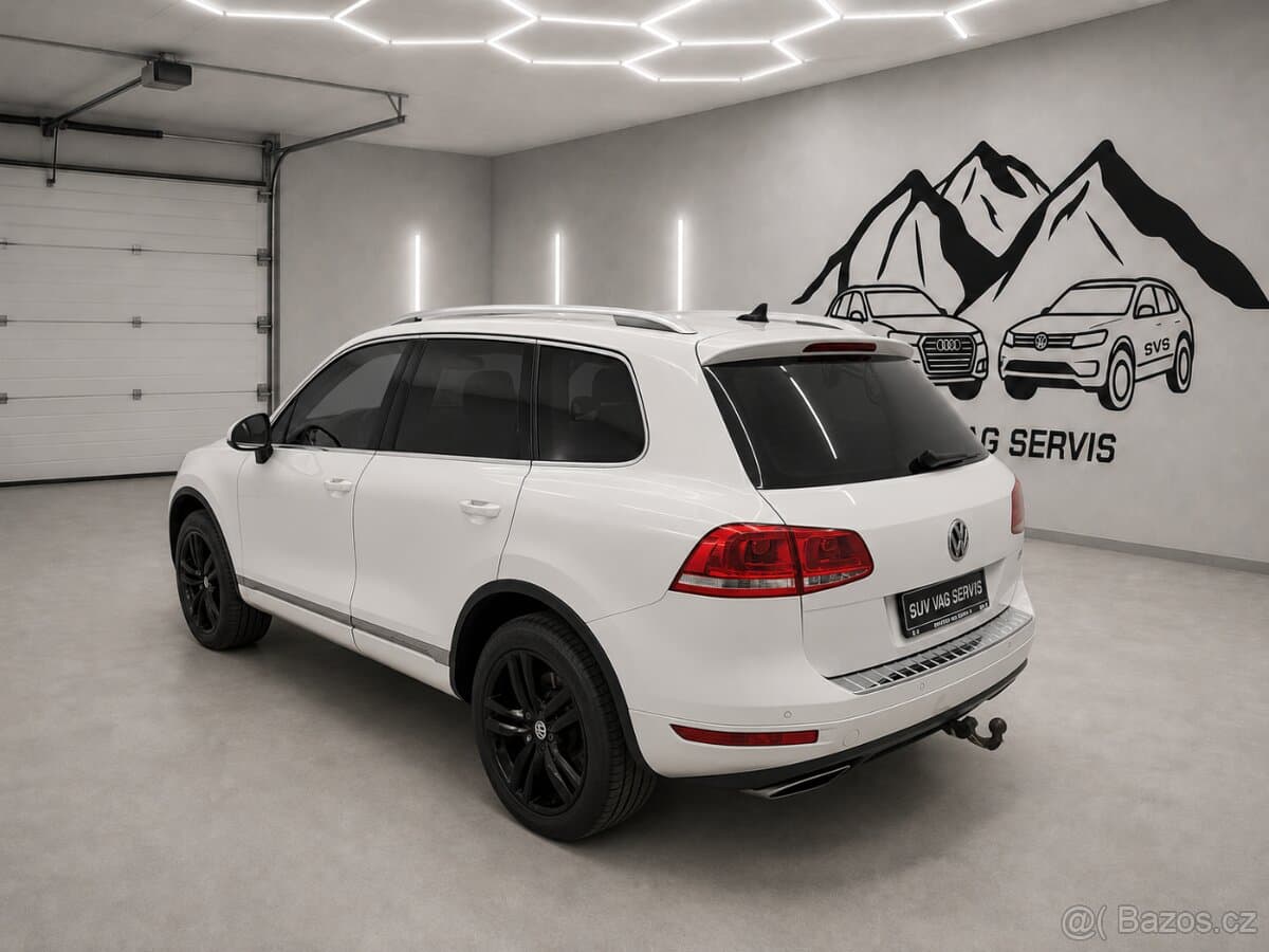 2011 Volkswagen TOUAREG - 4