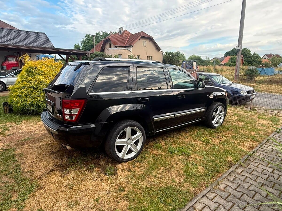 Jeep CHEROKEE - 4