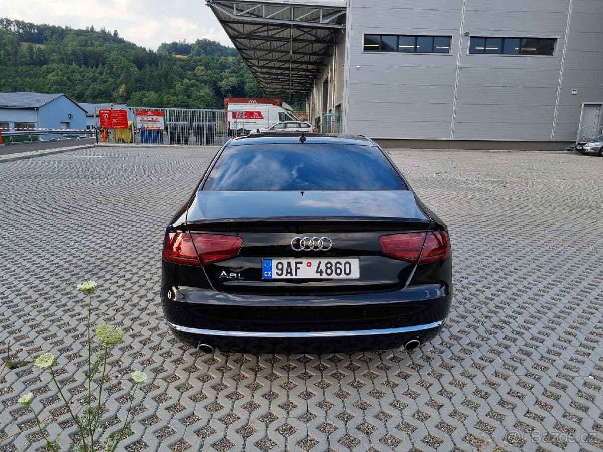 2013 Audi A8 - 4