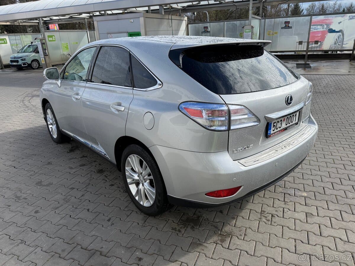 Lexus RX - 4