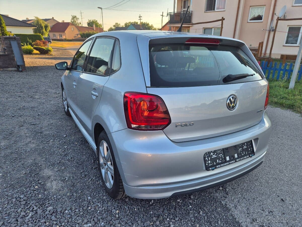 2011 Volkswagen POLO - 4