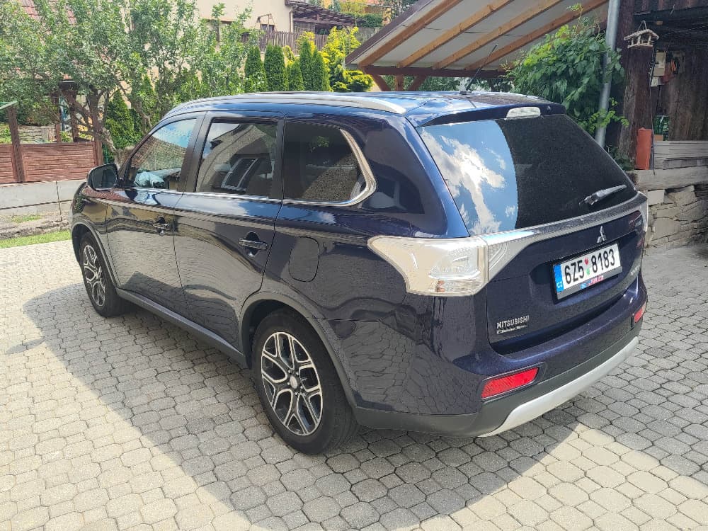 2014 Mitsubishi OUTLANDER - 4