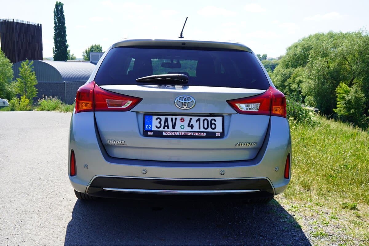 2014 Toyota AURIS - 4