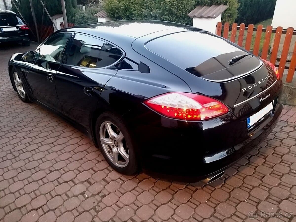 2012 Porsche PANAMERA - 4