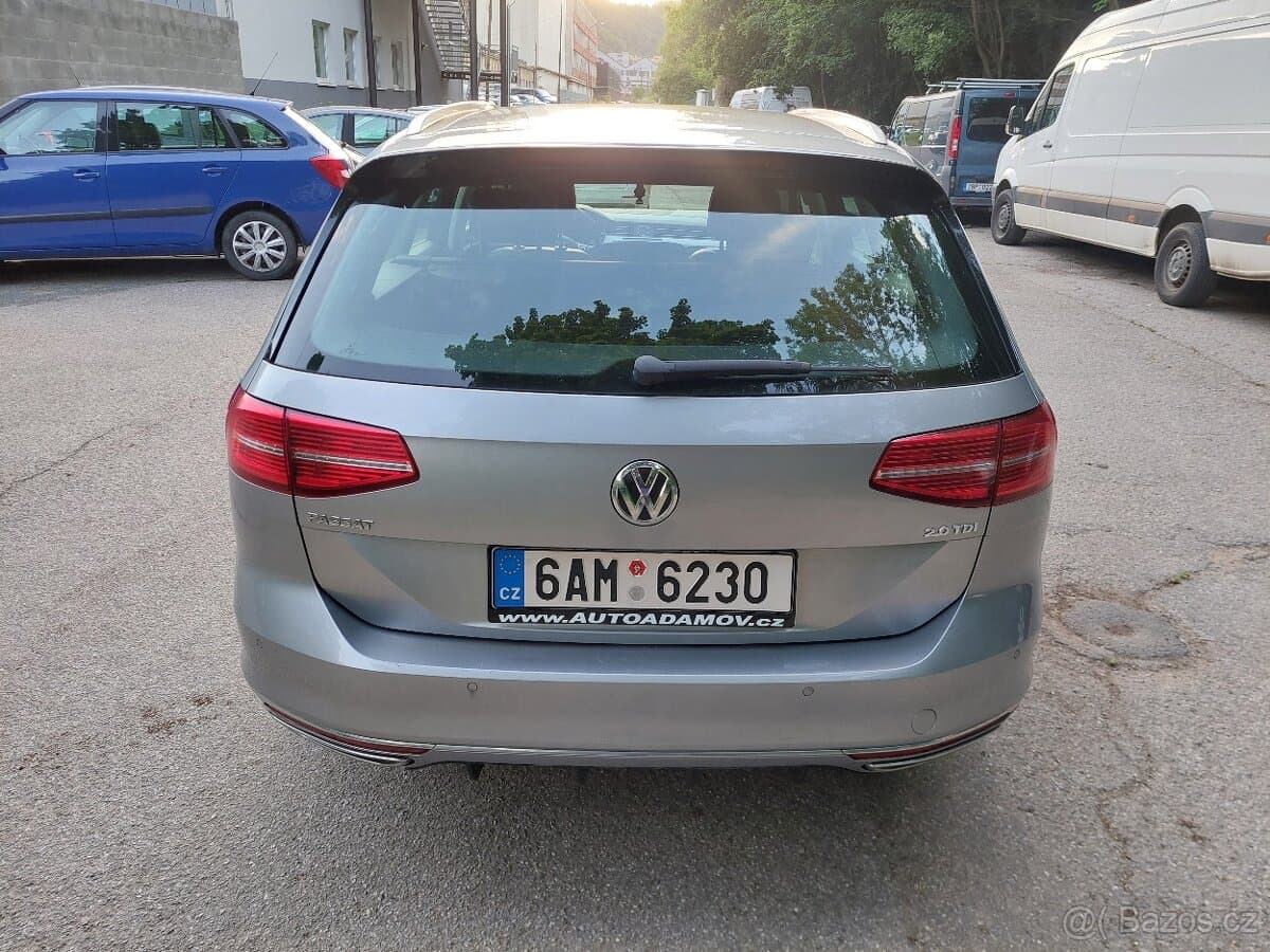 2017 Volkswagen PASSAT - 4