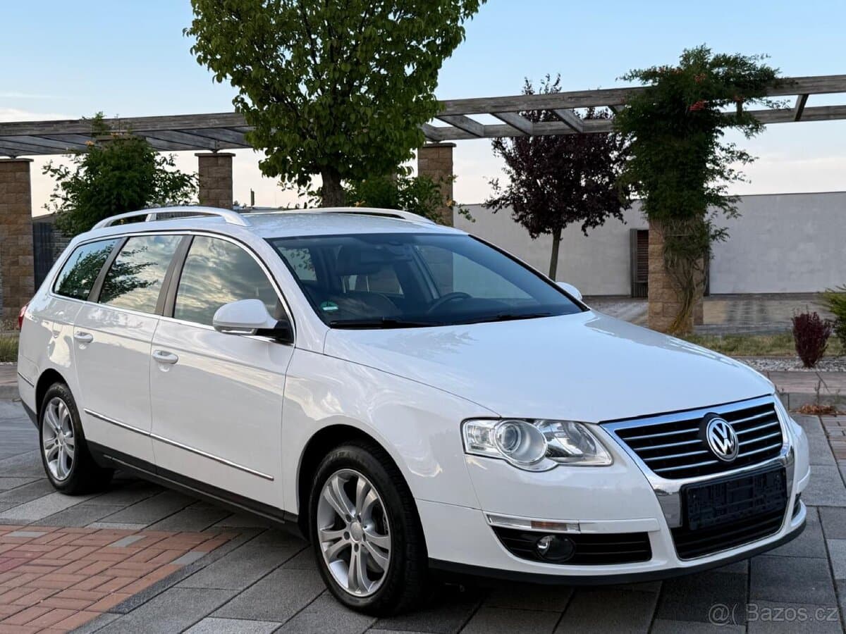 2010 Volkswagen PASSAT - 4