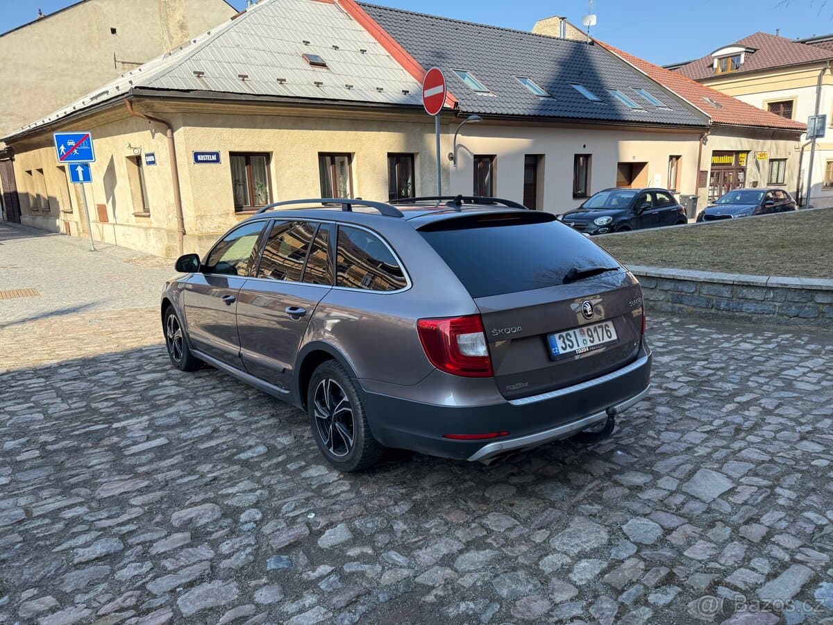 2014 Škoda SUPERB - 4