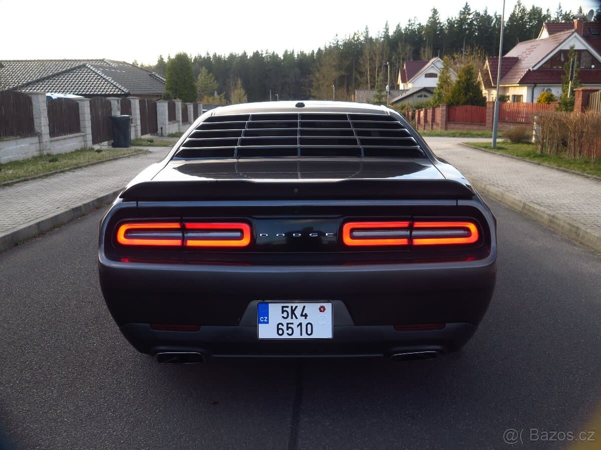 2015 Dodge CHALLENGER - 4
