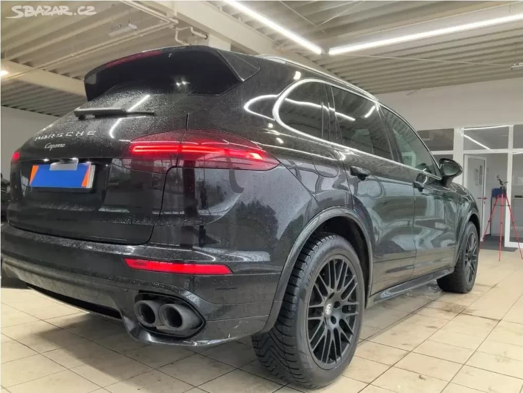 2016 Porsche CAYENNE - 4