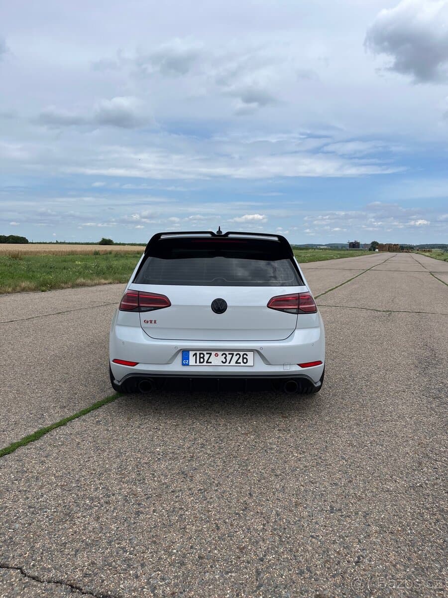 2018 Volkswagen GOLF - 4