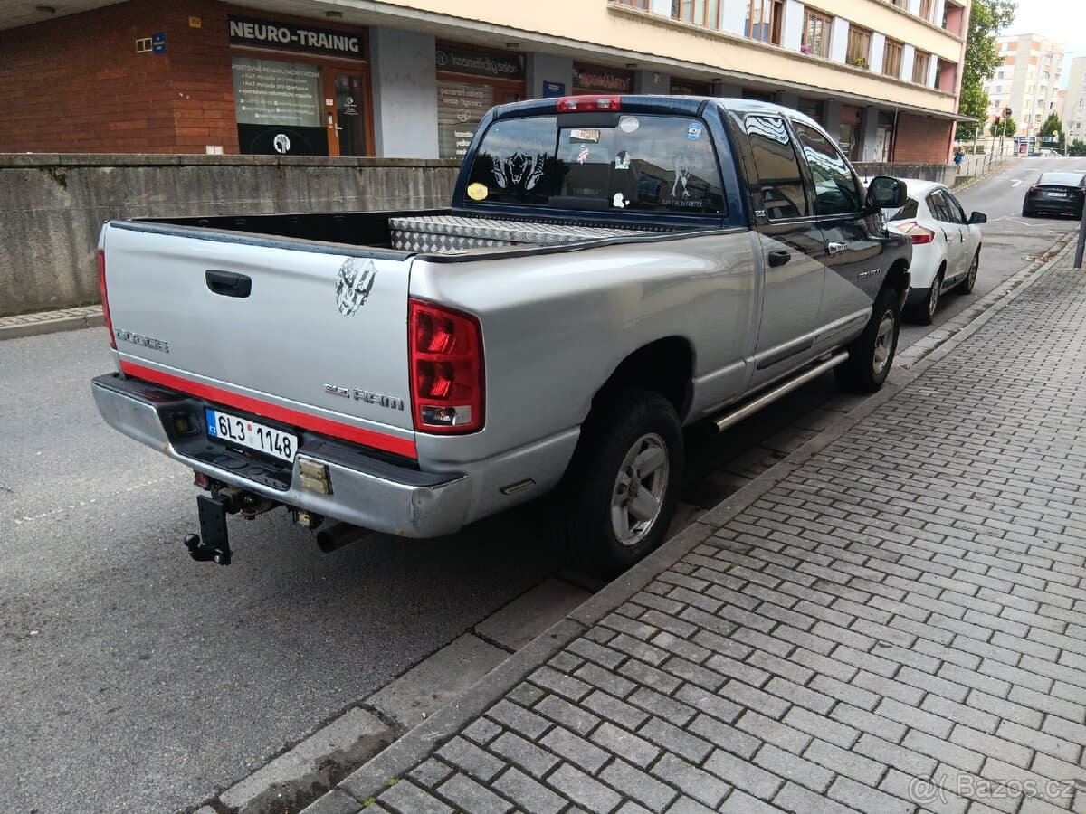 2004 Dodge RAM - 4