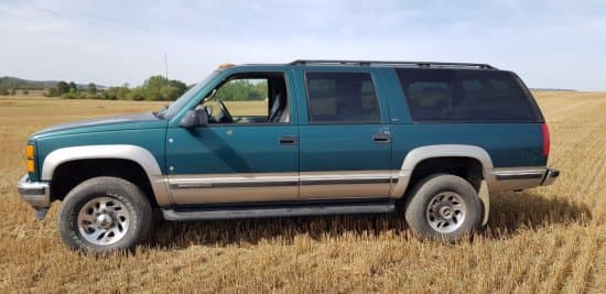 Chevrolet SUBURBAN - 4
