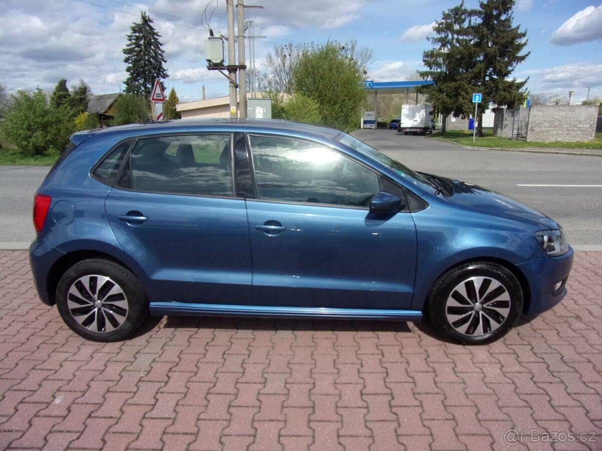 2017 Volkswagen POLO - 4