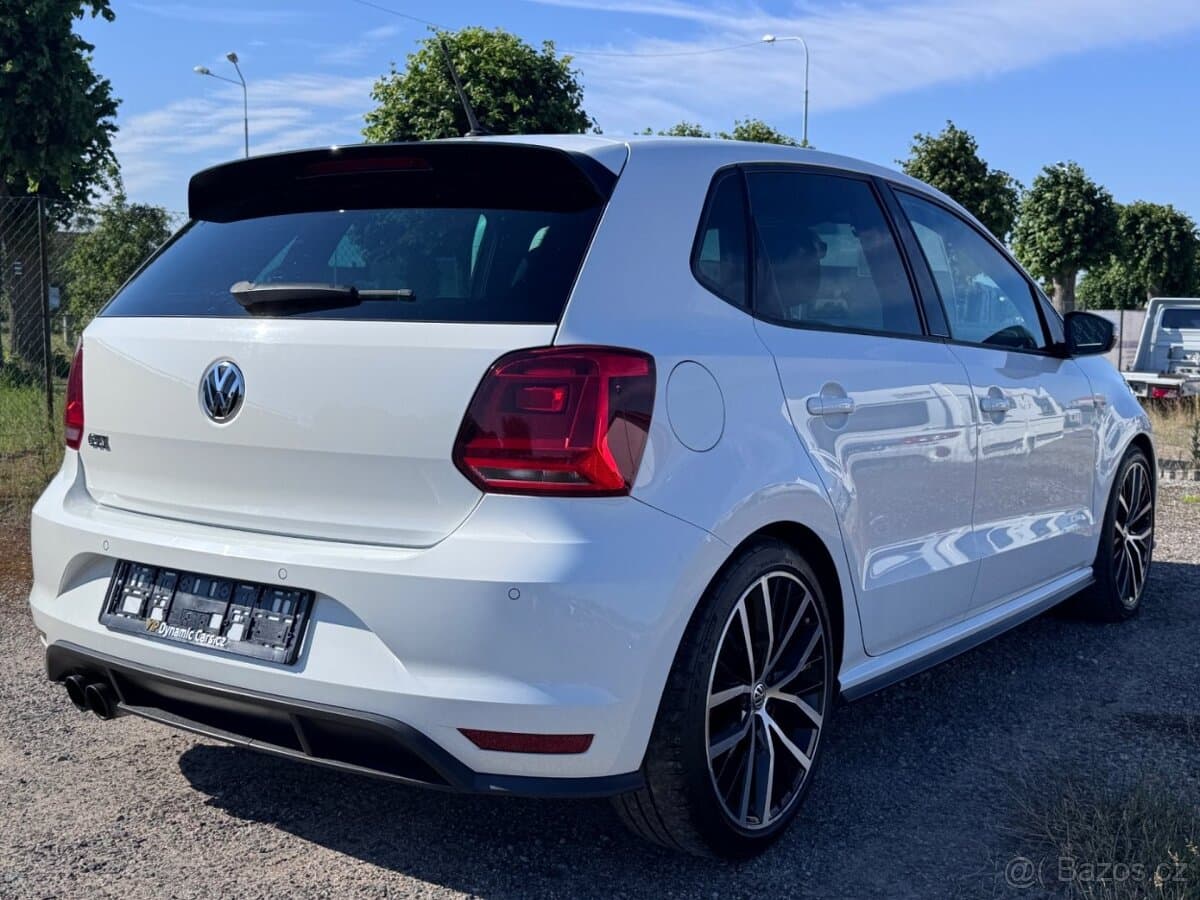 2015 Volkswagen POLO - 4