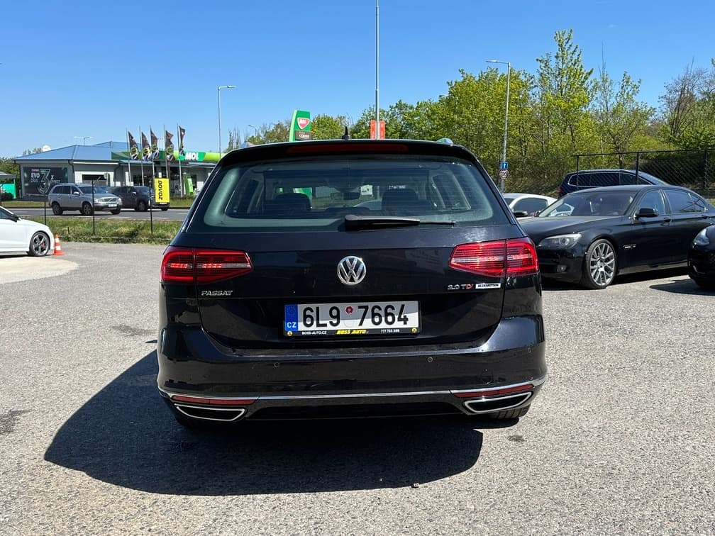 2016 Volkswagen PASSAT - 4