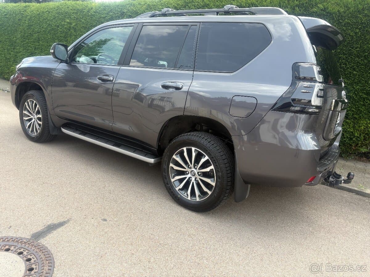 2021 Toyota LAND CRUISER - 4