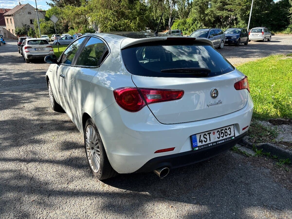 2011 Alfa Romeo GIULIETTA - 4