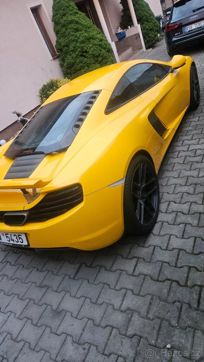 McLaren MP4 - 4