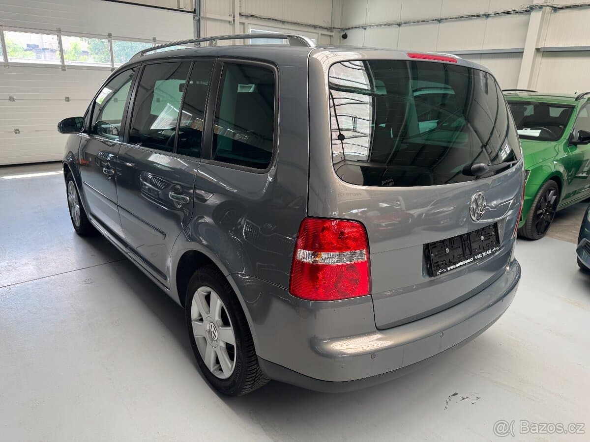 2004 Volkswagen TOURAN - 4