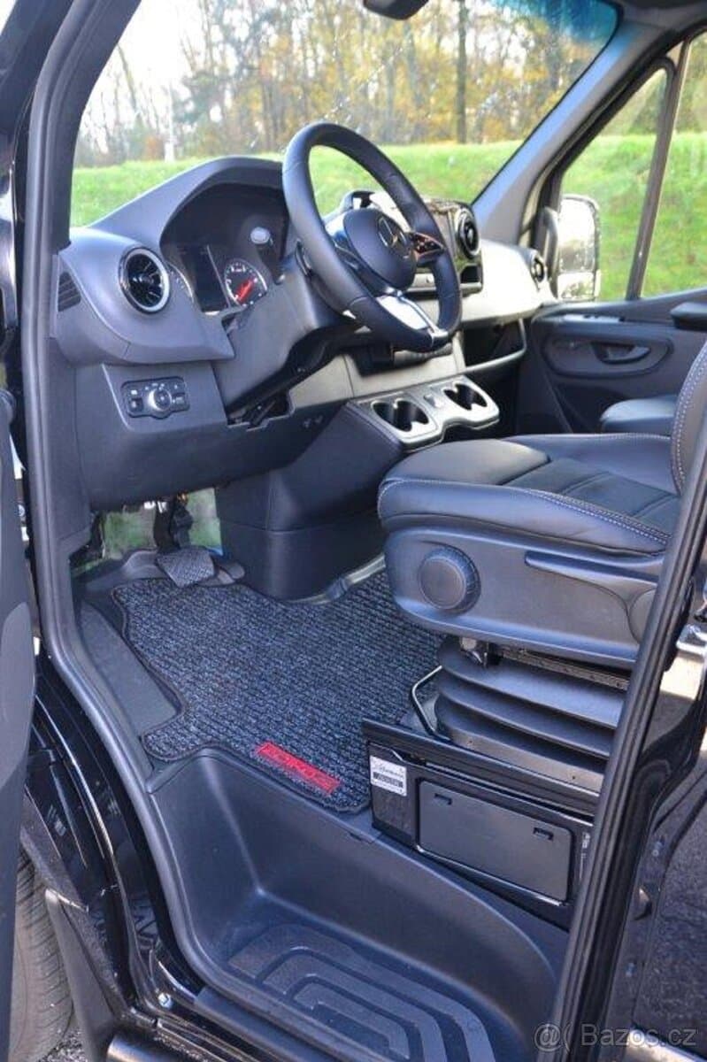 Mercedes-Benz SPRINTER - 4