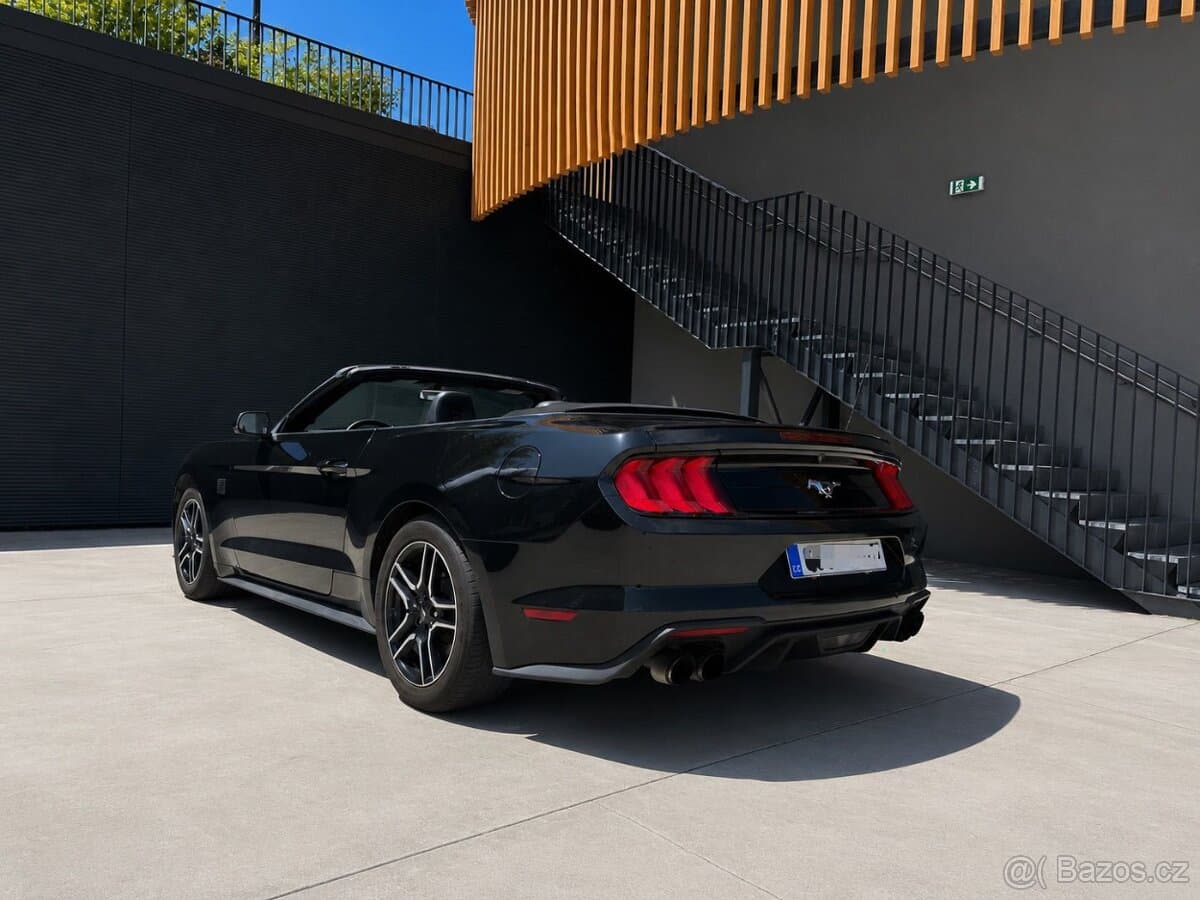 2019 Ford MUSTANG - 4