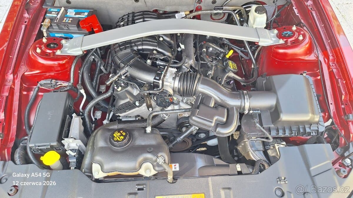 2013 Ford MUSTANG - 4