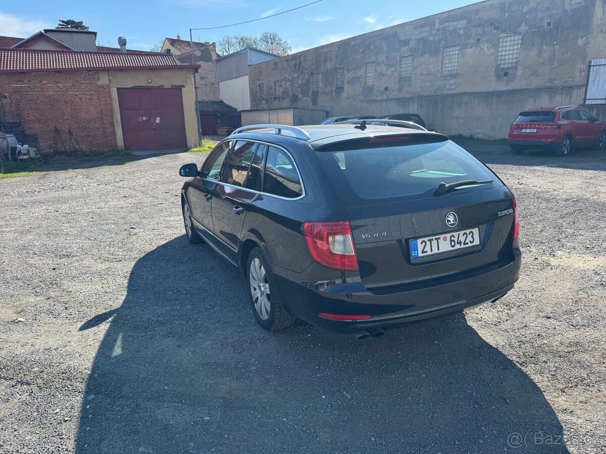 2010 Škoda SUPERB - 4