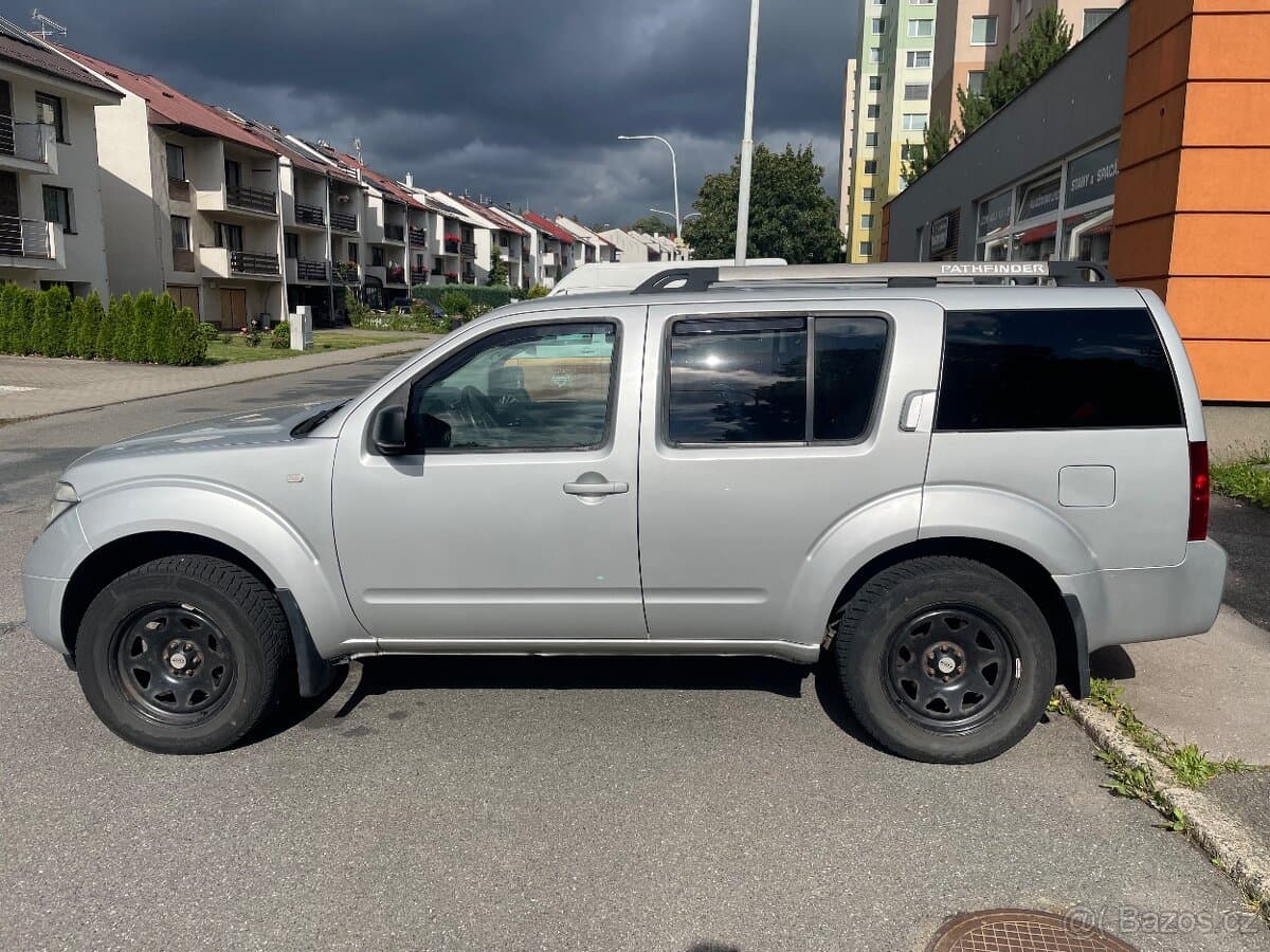 2005 Nissan PATHFINDER - 4