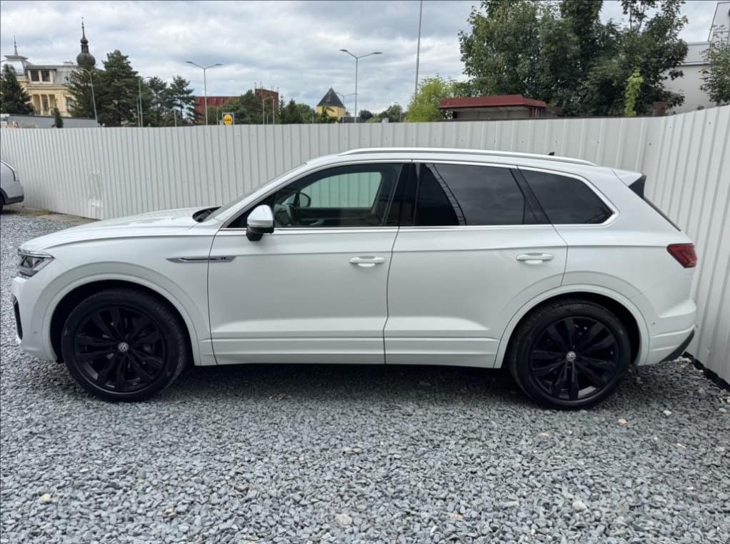 2018 Volkswagen TOUAREG - 4