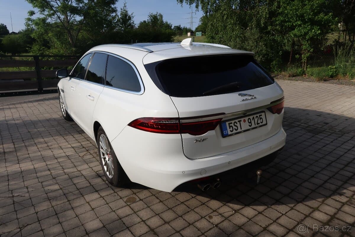 2018 Jaguar XF - 4