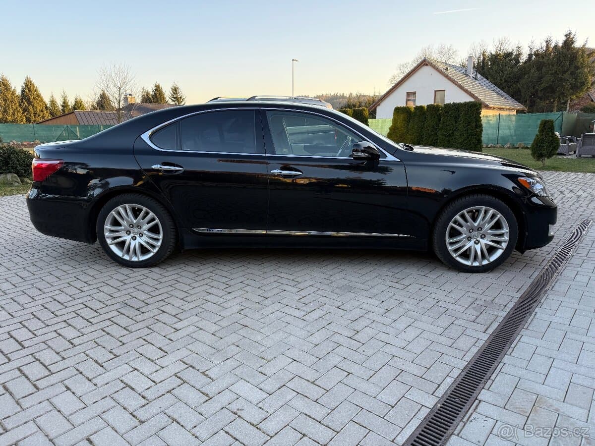 2012 Lexus LS - 4