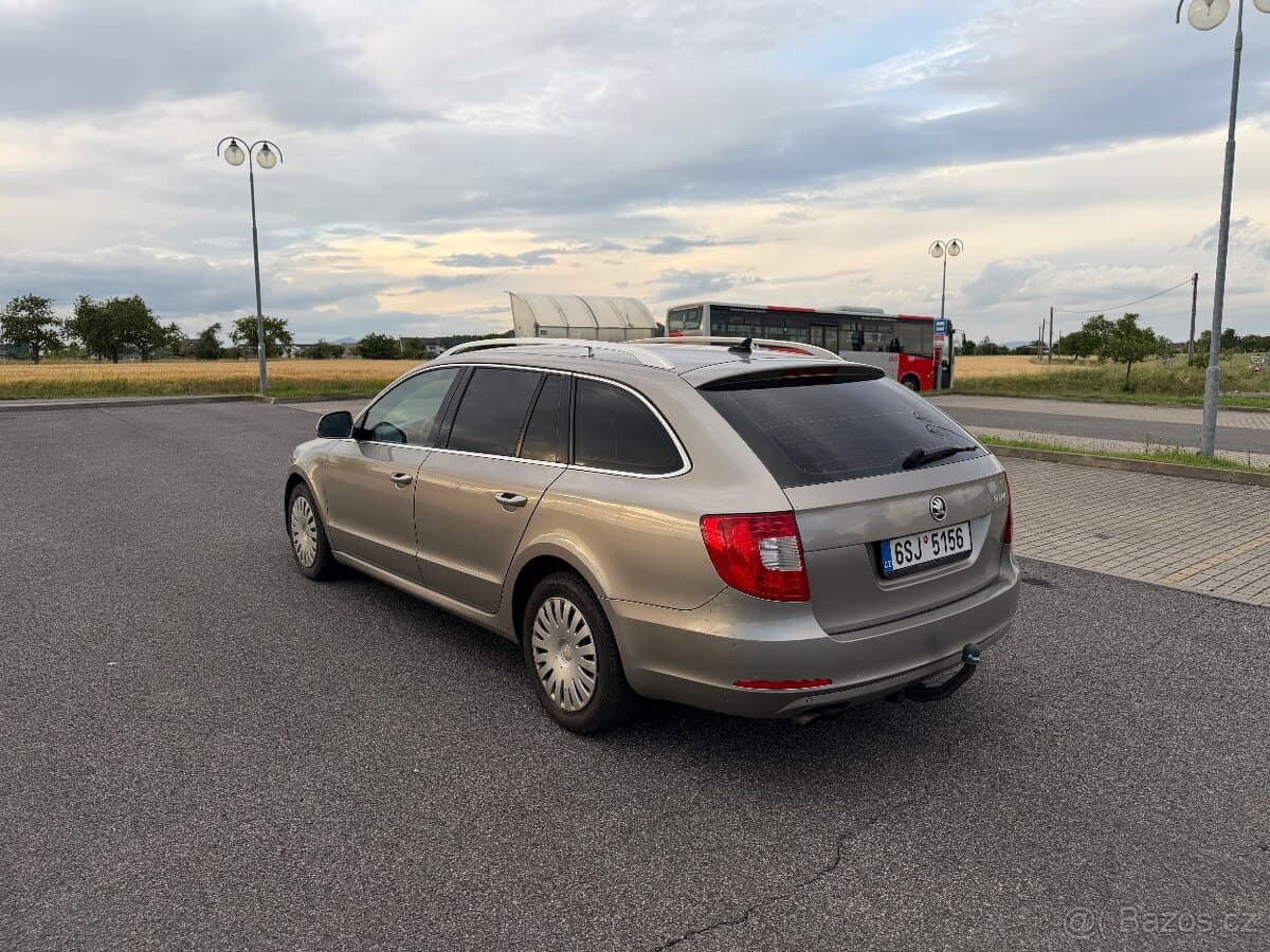 2011 Škoda SUPERB - 4