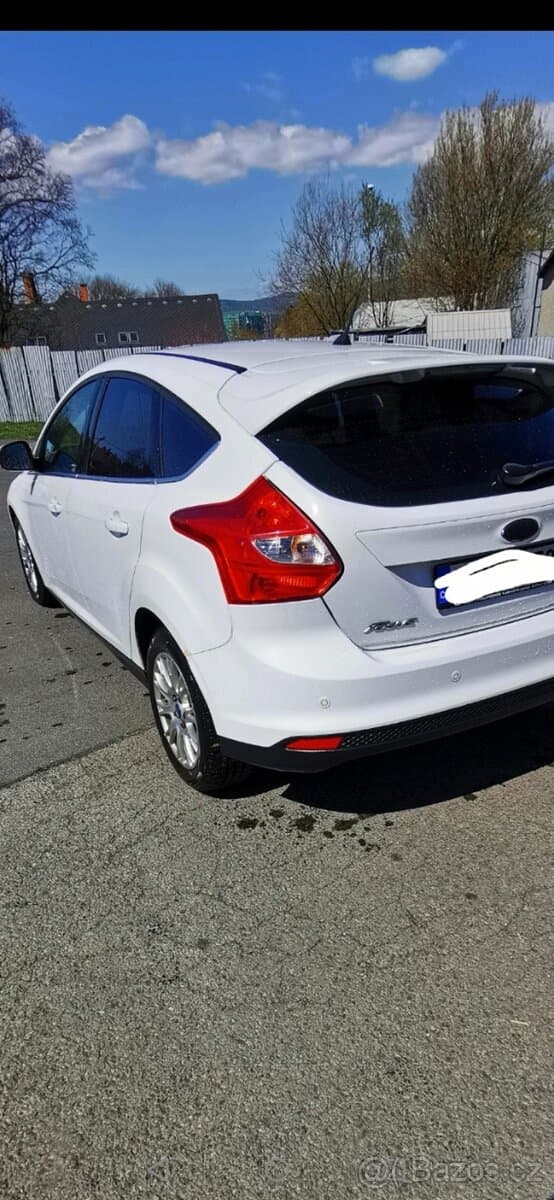 2011 Ford FOCUS - 4