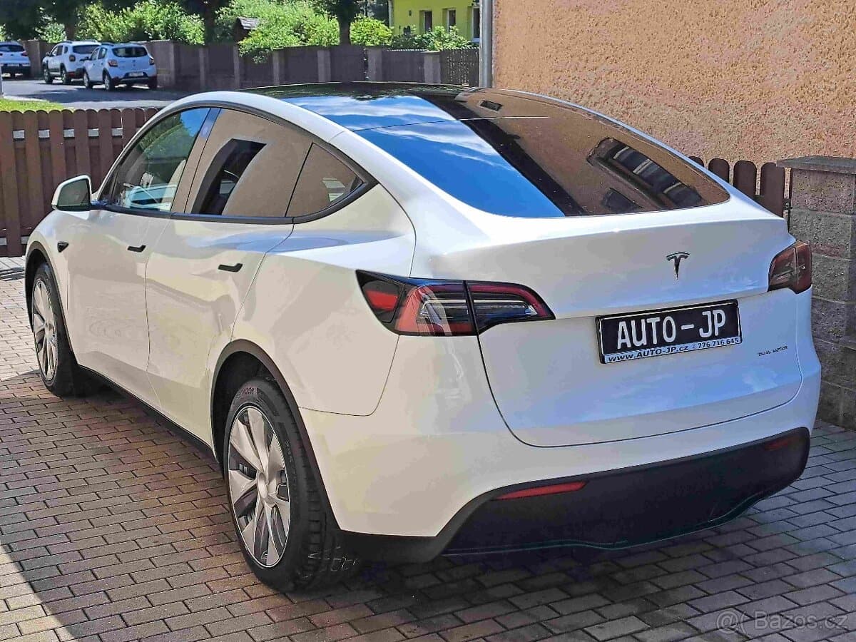 2023 Tesla MODEL Y - 4