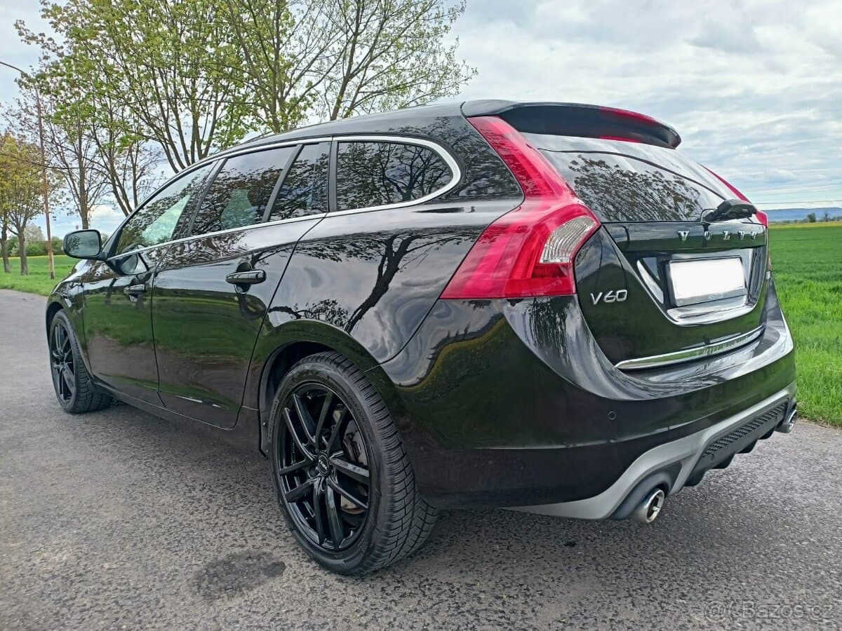 2015 Volvo V60 - 4