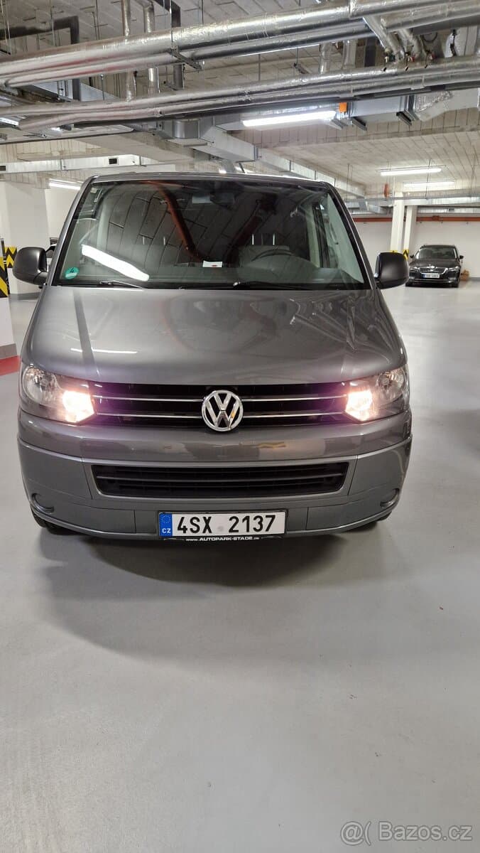 2011 Volkswagen MULTIVAN - 4