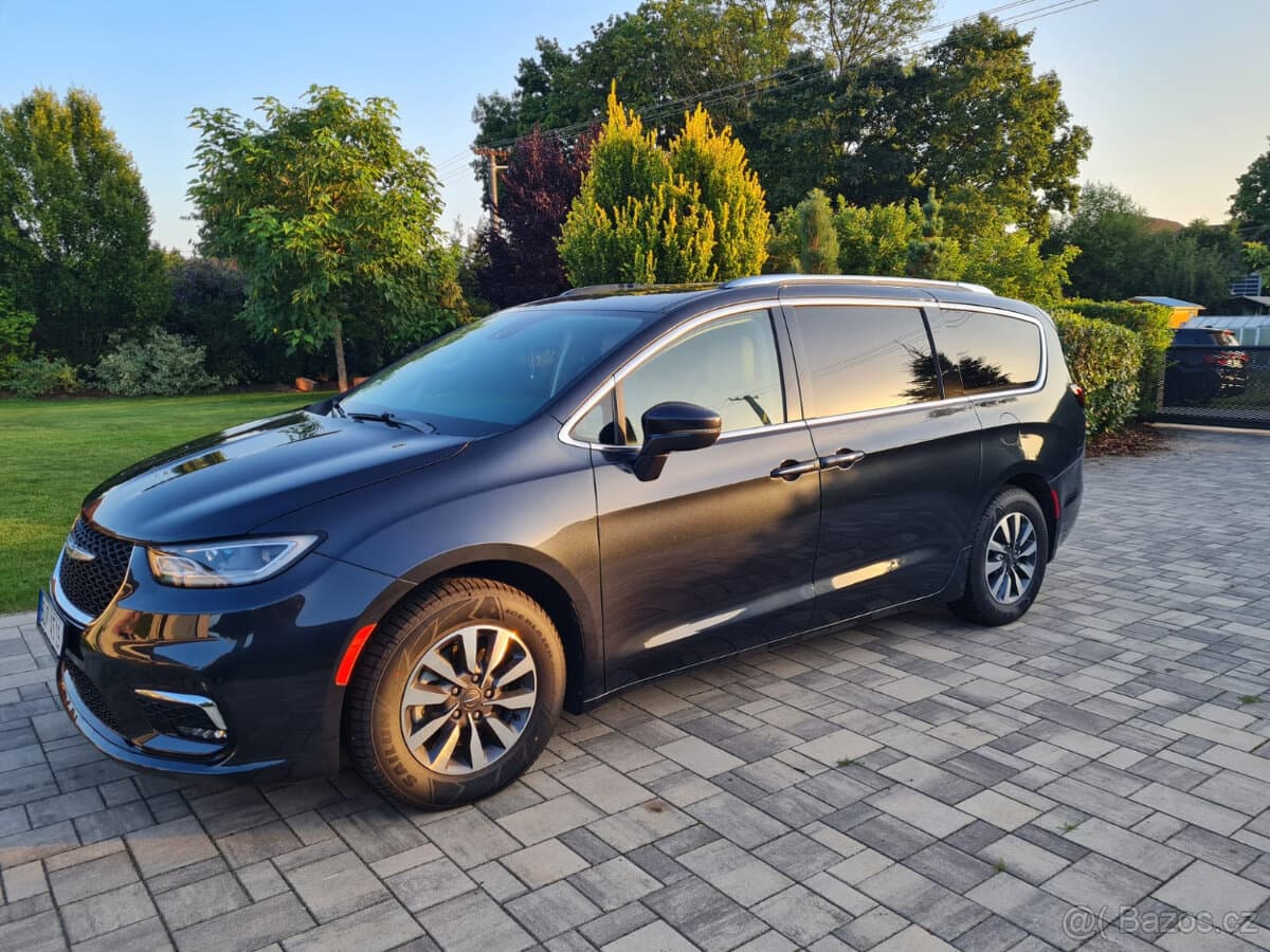 2021 Chrysler PACIFICA - 4