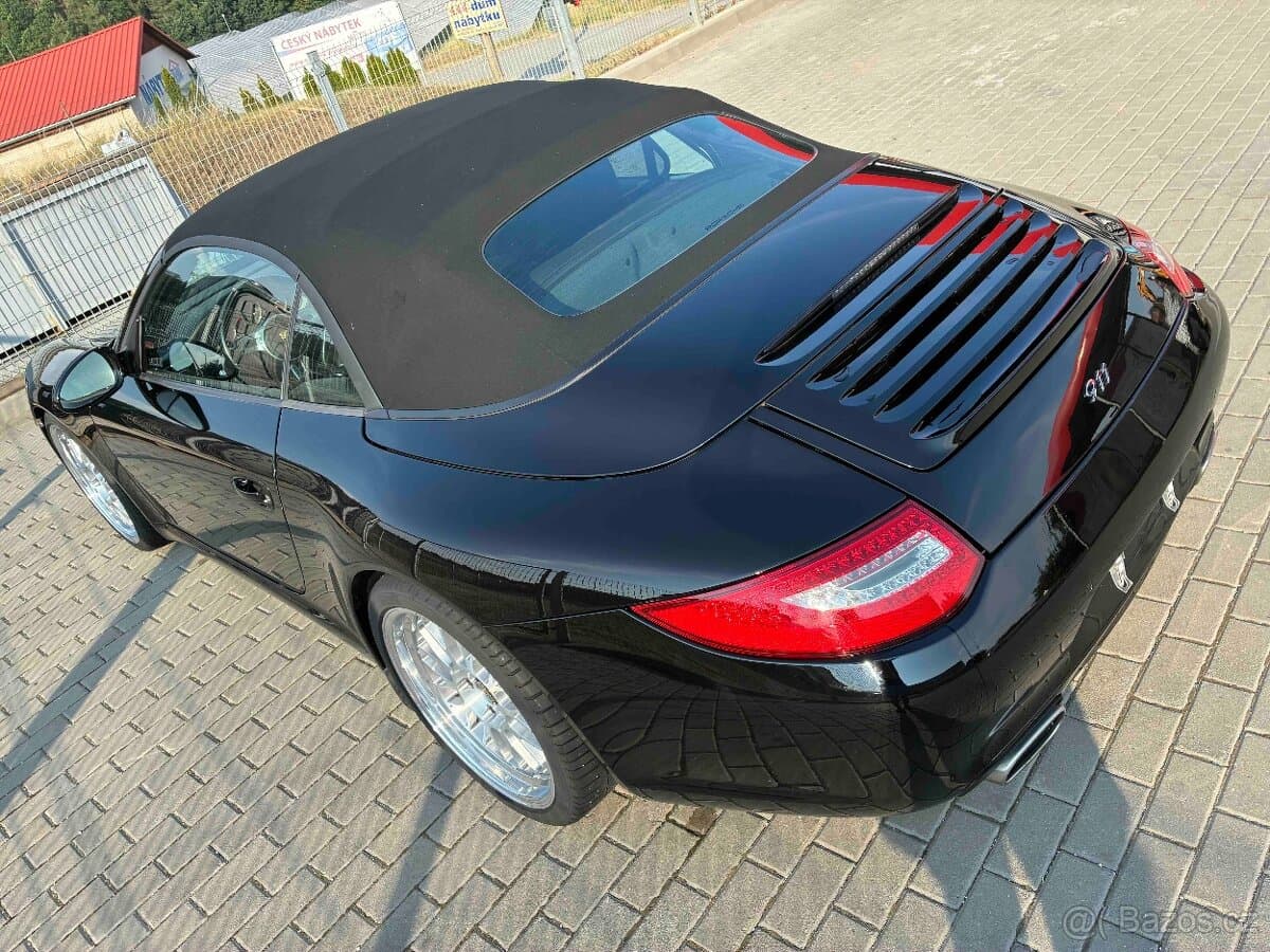 Porsche 911 - 4