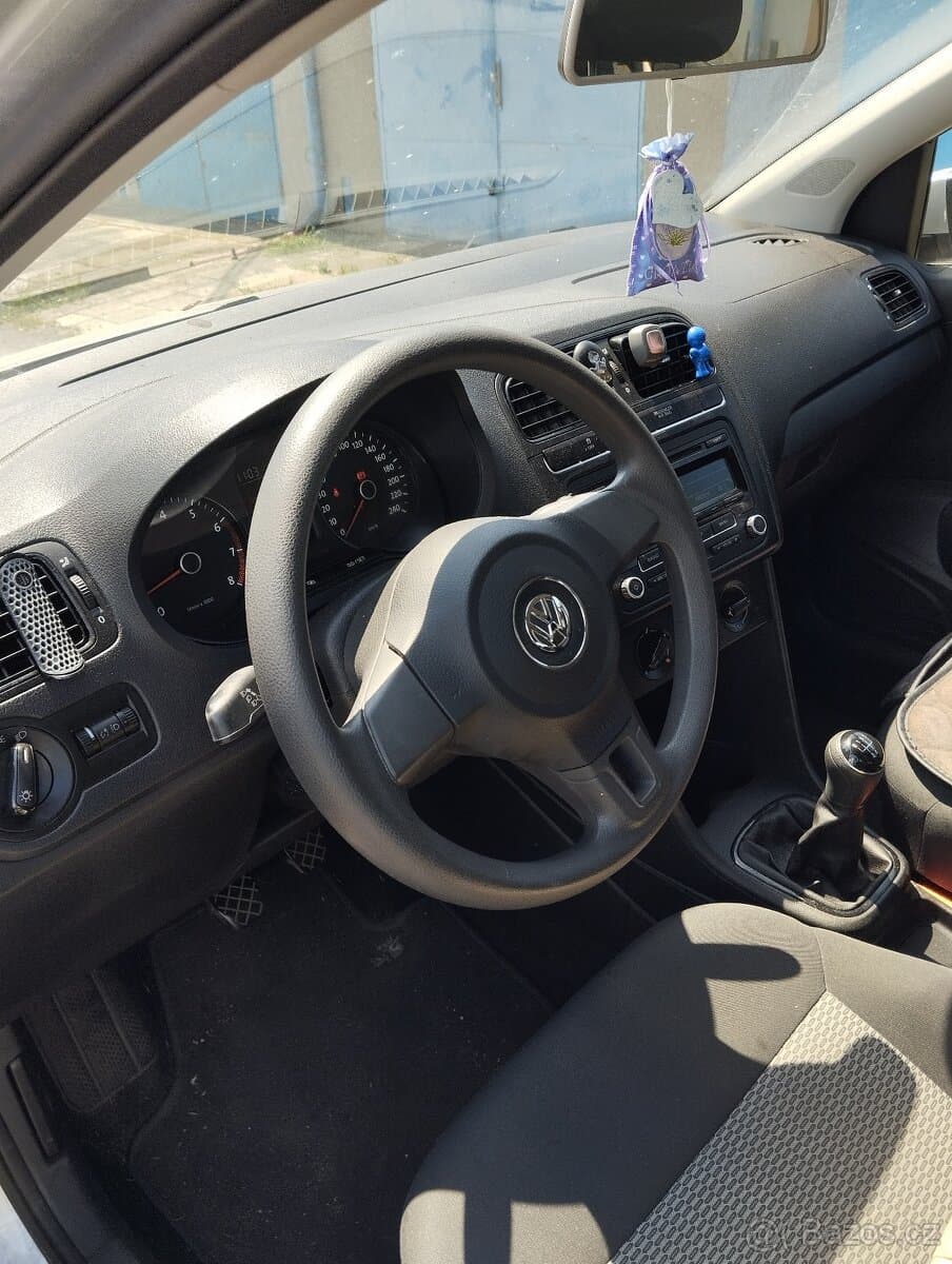 2013 Volkswagen POLO - 4
