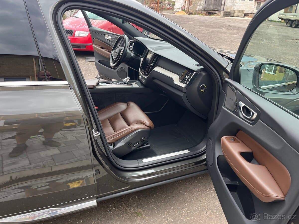 2019 Volvo XC60 - 4