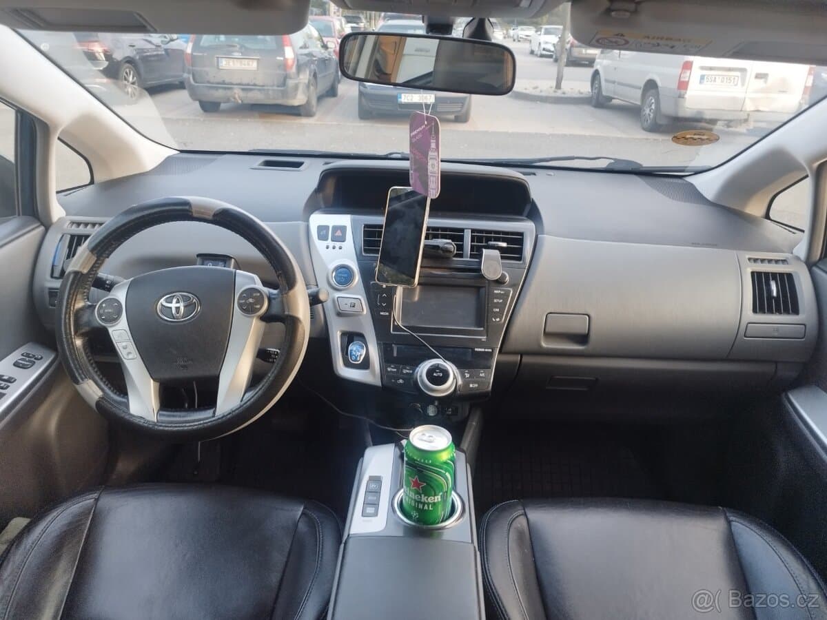 2013 Toyota PRIUS - 4