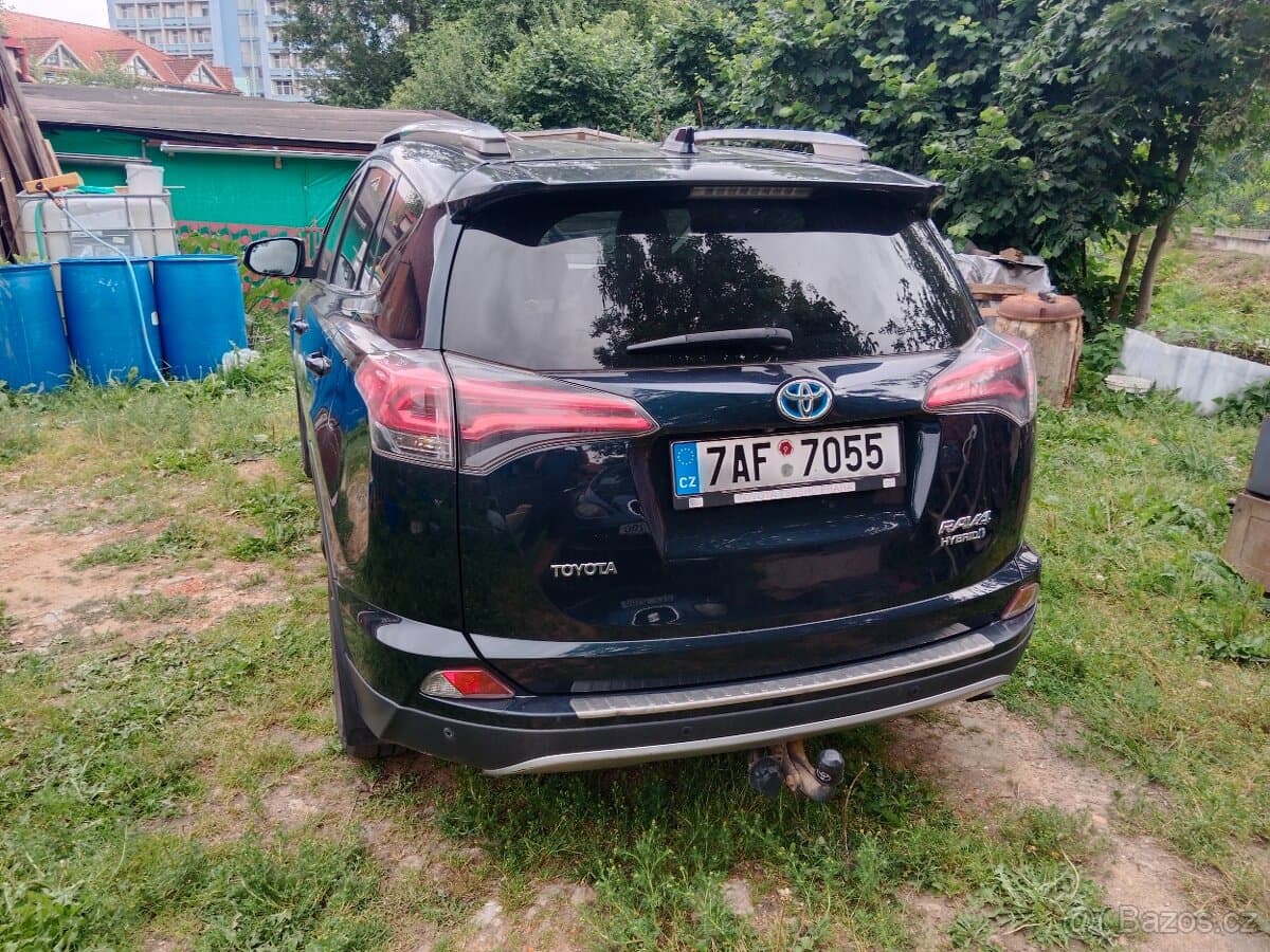 Toyota RAV4 - 4