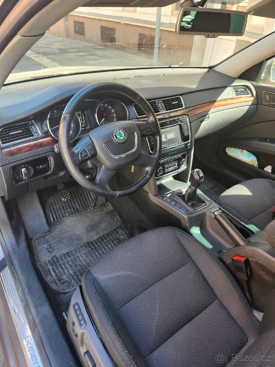 2010 Škoda SUPERB - 4