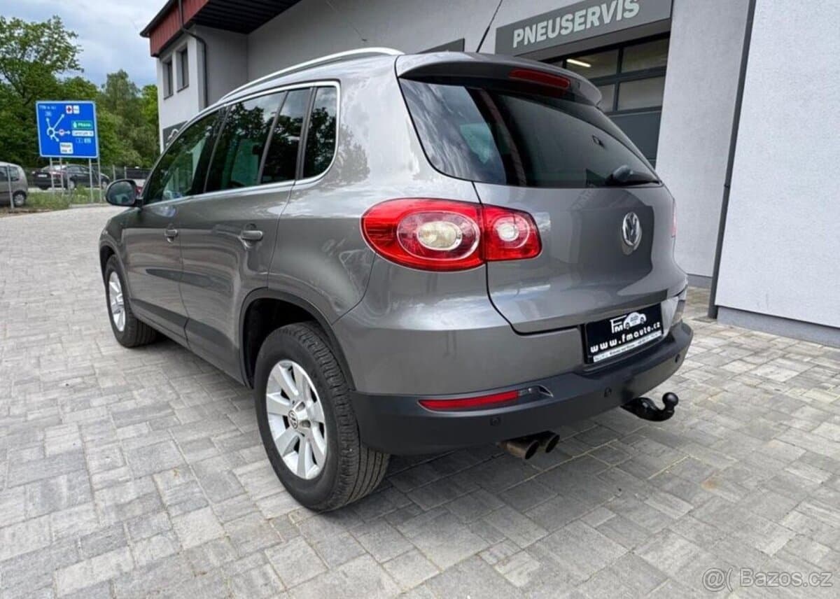 2010 Volkswagen TIGUAN - 4