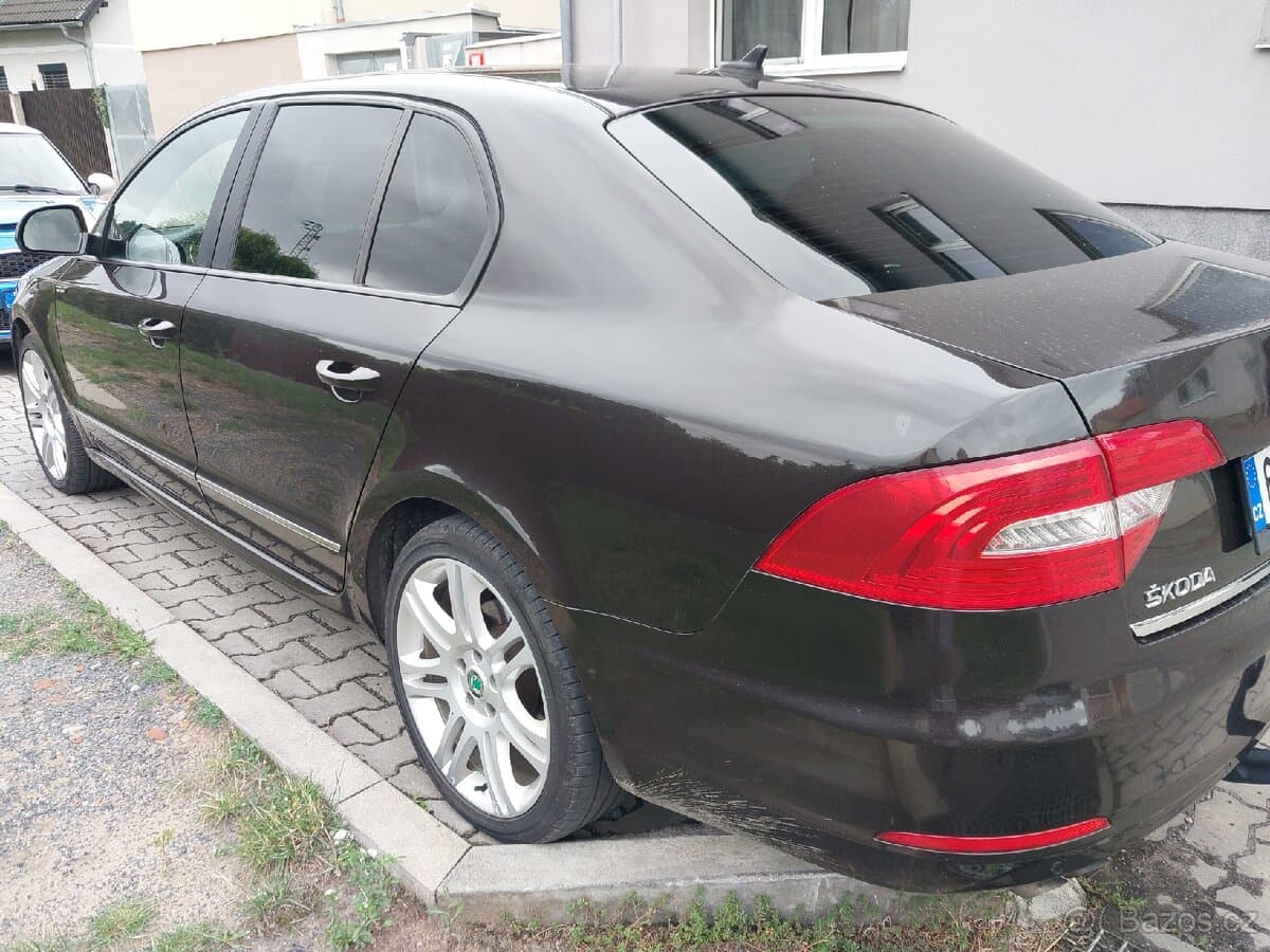 2014 Škoda SUPERB - 6