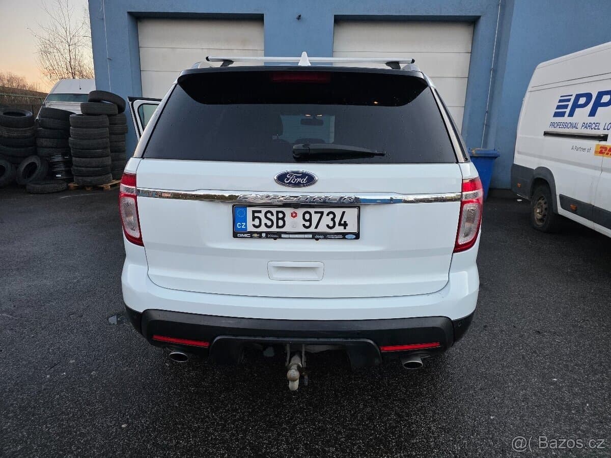 2016 Ford EXPLORER - 4