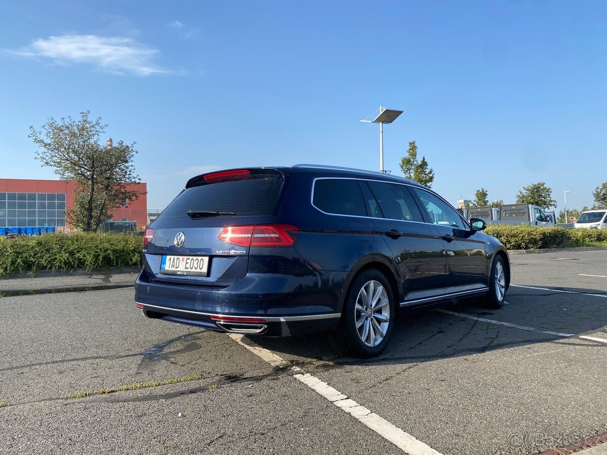 Volkswagen PASSAT - 4