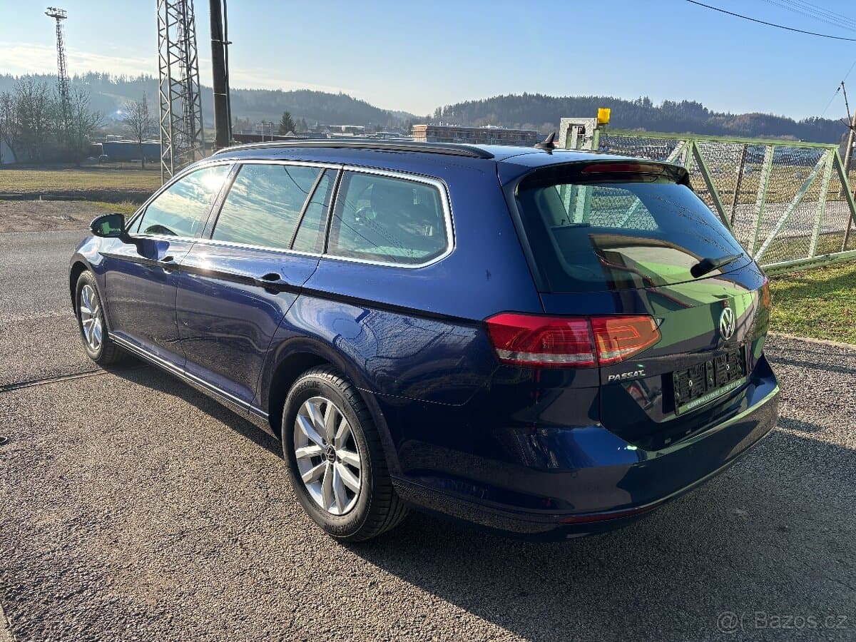 2018 Volkswagen PASSAT - 4