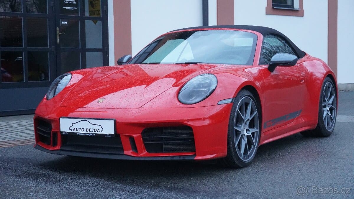 2025 Porsche 911 - 4